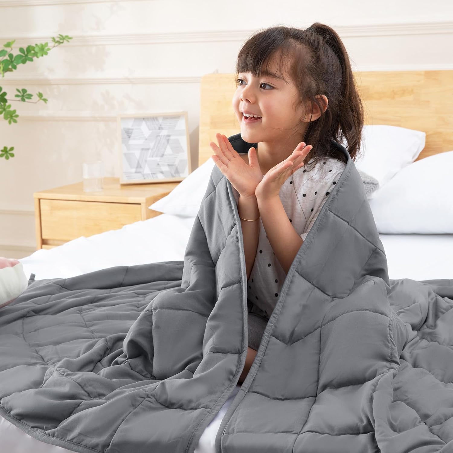 CYMULA Weighted Blanket for Adults (20lbs 60"x80" Queen Size) - Cooling Breathable Heavy Blankets for Summer Winter - Ultra Microfiber Soft Comfort Throw with Glass Beads - Gifts for Men/Women